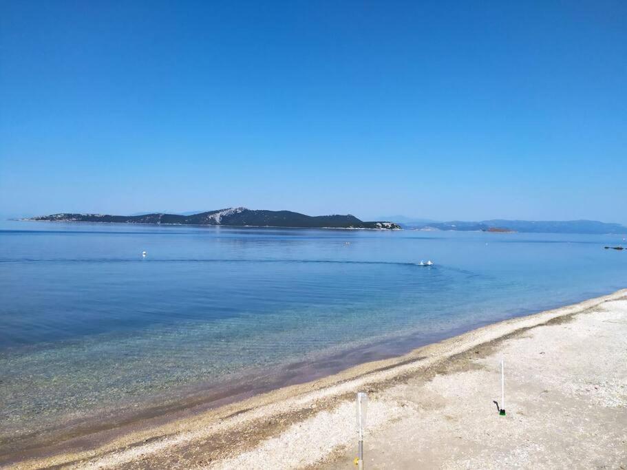 Willa Το Σπίτι Της Μαργαρίτας Στην Παραλία Nea Styra Zewnętrze zdjęcie